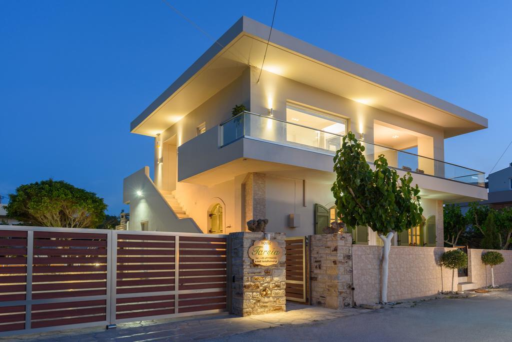 Tarsia Homes & Suites Kalamaki  Exterior foto